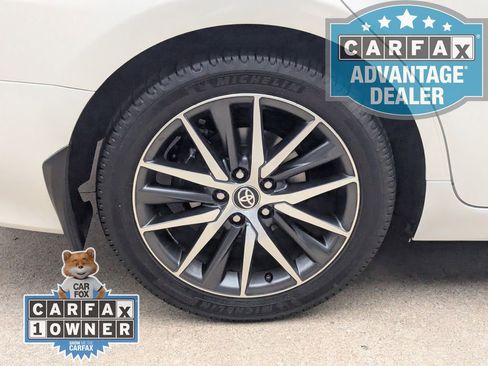 Used 2024 Toyota Camry XLE FWD image 3
