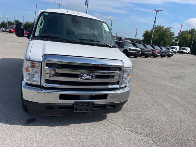 New 2027 Ford E-350 and Econoline 350 Super Duty w/ Power Equipment Group RWD image 3