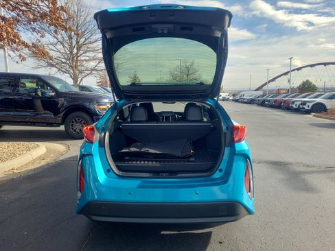 Used 2020 Toyota Prius Prime Limited image 33