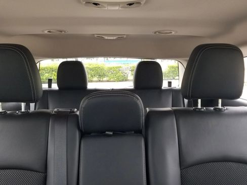 Used 2015 Dodge Journey Crossroad w/ Flexible Seating Group FWD image 22