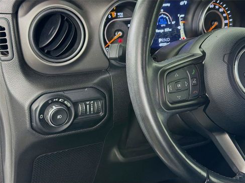 Used 2021 Jeep Wrangler Unlimited Sport AWD/4WD image 17