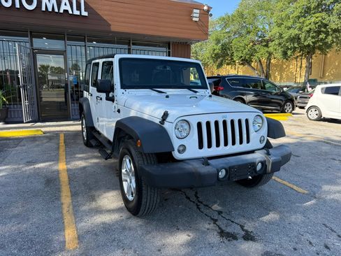 Used 2017 Jeep Wrangler Unlimited Sport w/ Quick Order Package 24S AWD/4WD image 3