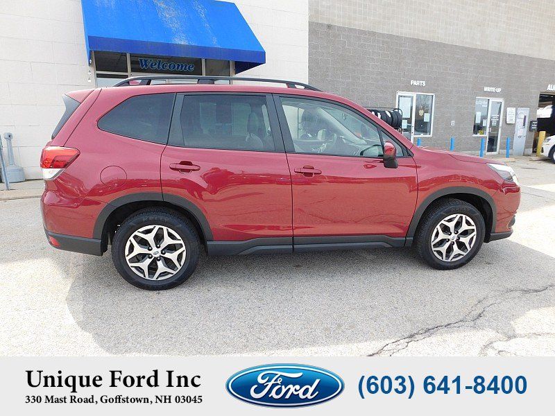 Used 2023 Subaru Forester Premium AWD/4WD image 9