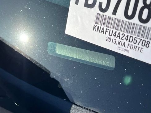 Used 2013 Kia Forte EX FWD image 3