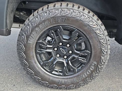 Certified 2026 Chevrolet Silverado 1500 ZR2 AWD/4WD image 7