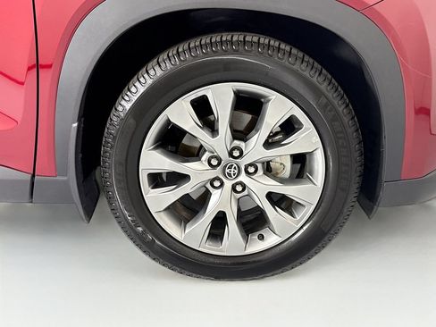 Used 2024 Toyota Grand Highlander FWD image 32