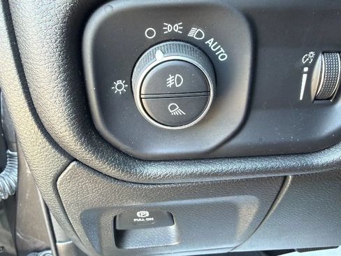 Used 2021 RAM 1500 Big Horn RWD image 20