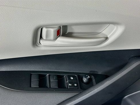 Used 2026 Toyota Corolla LE FWD image 18
