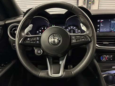 Used 2022 Alfa Romeo Stelvio Sprint AWD/4WD image 14
