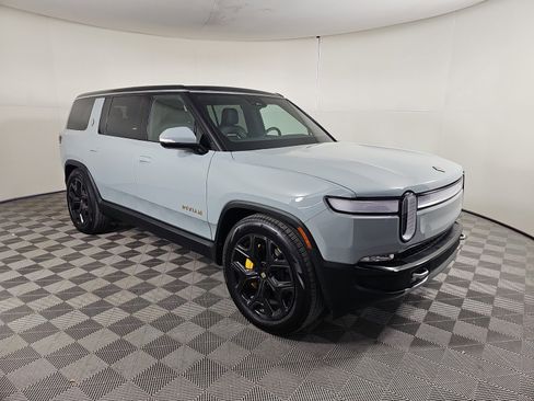 Used 2023 Rivian R1S Adventure image 7