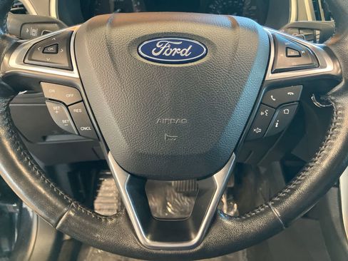 Used 2019 Ford Edge SEL AWD/4WD image 15