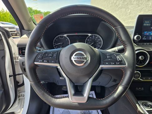 Used 2023 Nissan Sentra SR w/ SR Premium Package FWD image 17