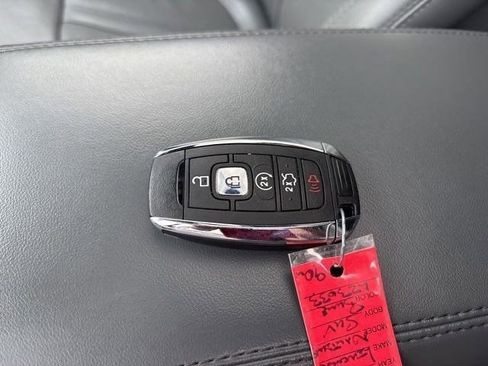 Used 2019 Lincoln Nautilus Reserve AWD/4WD image 52