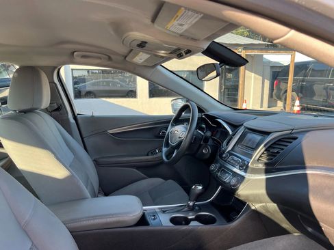 Used 2017 Chevrolet Impala LS image 17