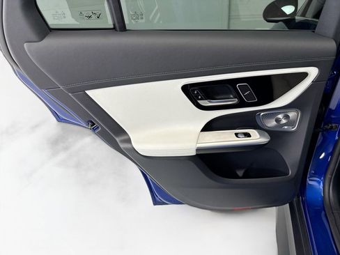 Certified 2023 Mercedes-Benz GLC 300 image 25