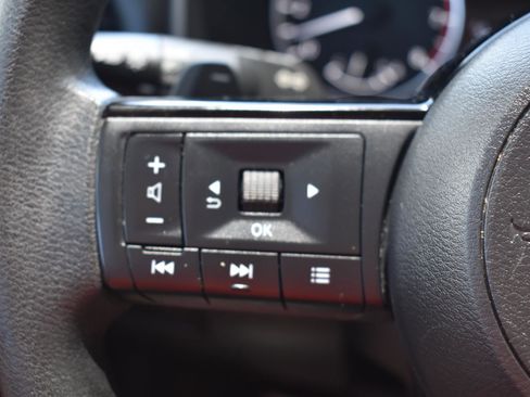 Used 2021 Nissan Rogue SV FWD image 34