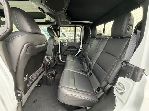 New 2026 Jeep Gladiator Sport image 15