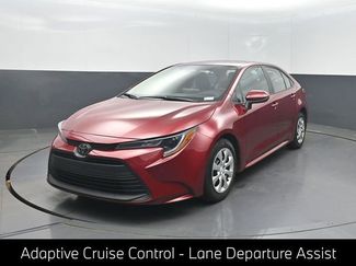 Used 2024 Toyota Corolla LE FWD video 1