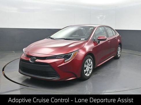 Used 2024 Toyota Corolla LE FWD image 1