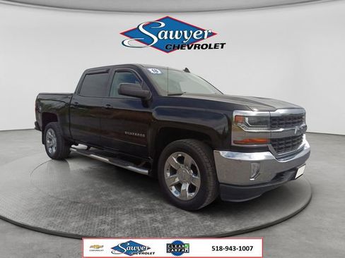 Used 2018 Chevrolet Silverado 1500 LT w/ LT Eassist Package AWD/4WD image 7