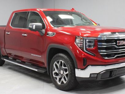 Used 2023 GMC Sierra 1500 SLT w/ SLT Convenience Package