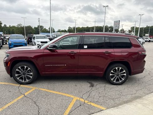 Used 2021 Jeep Grand Cherokee L Overland w/ Luxury Tech Group IV AWD/4WD image 9