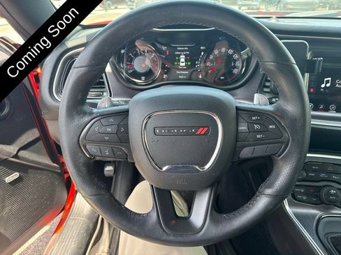 Used 2017 Dodge Challenger R/T RWD image 13