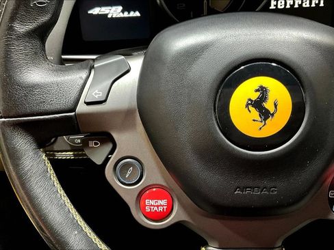 Used 2013 Ferrari 458 Italia Coupe RWD image 11