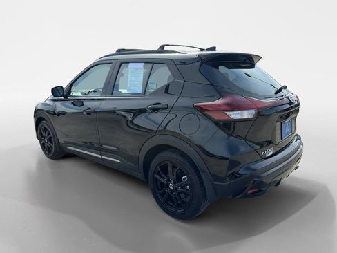 Used 2021 Nissan Kicks SR w/ Interior Electronics Package FWD image 3