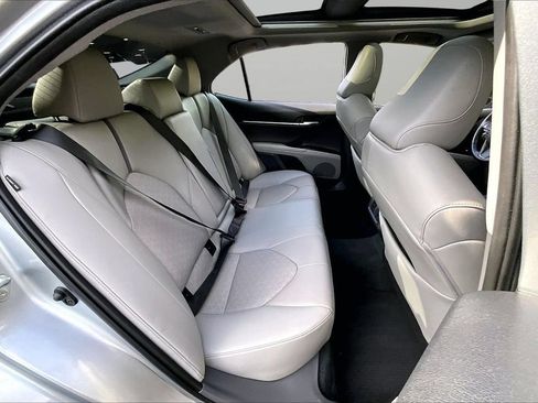 Used 2022 Toyota Camry XSE w/ Carpet Mat Package (TMS) FWD image 23