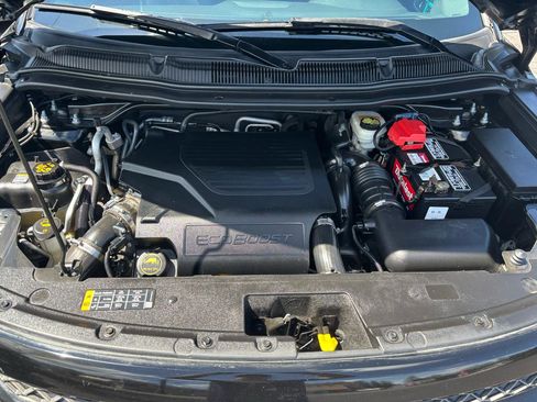 Used 2015 Ford Explorer Sport w/ Equipment Group 401A AWD/4WD image 18