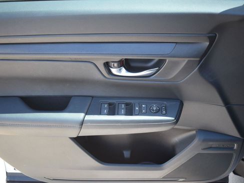 Used 2025 Honda CR-V EX image 23