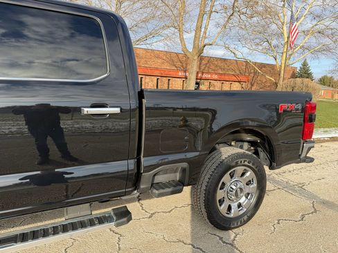 Used 2024 Ford F250 Lariat w/ Chrome Package image 16