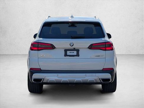 Certified 2022 BMW X5 sDrive40i w/ Premium Package image 6