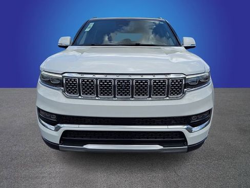 Used 2022 Jeep Grand Wagoneer Series III w/ Flexible Seating Group AWD/4WD image 2