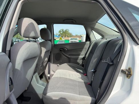 Used 2003 Ford Focus LX image 35