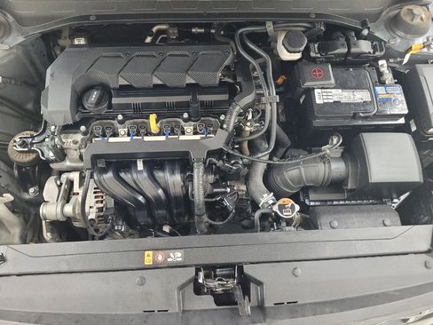 Used 2021 Hyundai Venue SE FWD image 30