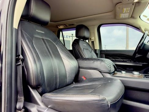 Used 2018 Ford Expedition Platinum AWD/4WD image 14