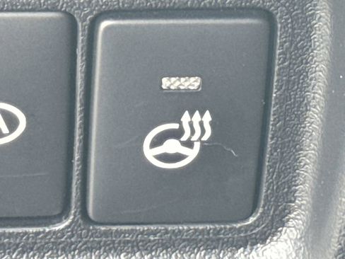 Used 2023 Lexus GX 460 Premium w/ Accessory Package image 27