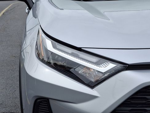 Used 2023 Toyota RAV4 XLE w/ Convenience Package AWD/4WD image 9