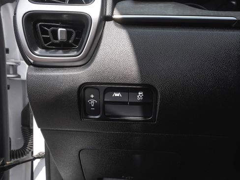 Used 2023 Kia Sorento S w/ Panoramic Sunroof Package AWD/4WD image 16