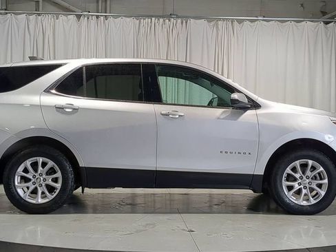 Used 2019 Chevrolet Equinox LT w/ Driver Convenience Package AWD/4WD image 11