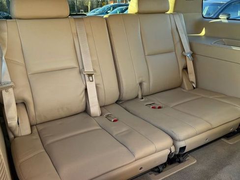 Used 2011 GMC Yukon Denali image 12