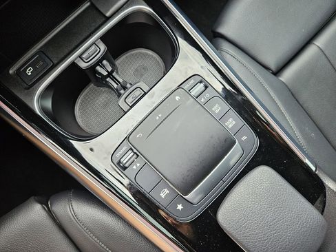 Used 2021 Mercedes-Benz GLA 250 image 19