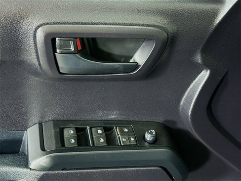 Certified 2020 Toyota Tacoma SR image 22
