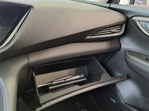 Used 2022 Buick Envision Avenir w/ Technology Package II image 18