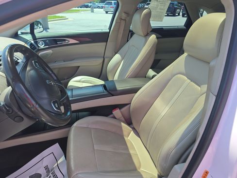 Used 2019 Lincoln MKZ Reserve w/ Luxury Package AWD/4WD image 14
