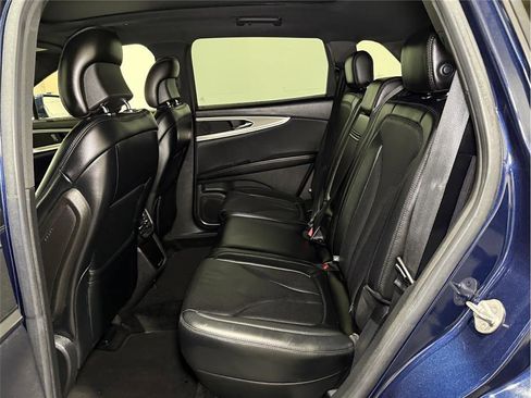 Used 2017 Lincoln MKX Reserve image 13