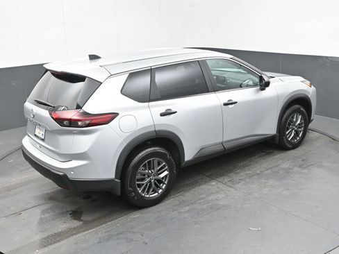 Certified 2025 Nissan Rogue S image 36