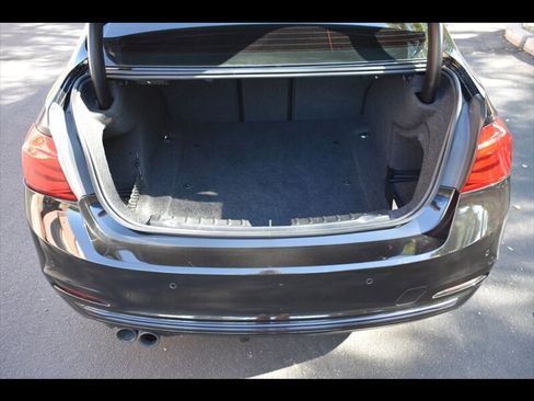 Used 2017 BMW 330i Sedan RWD image 24